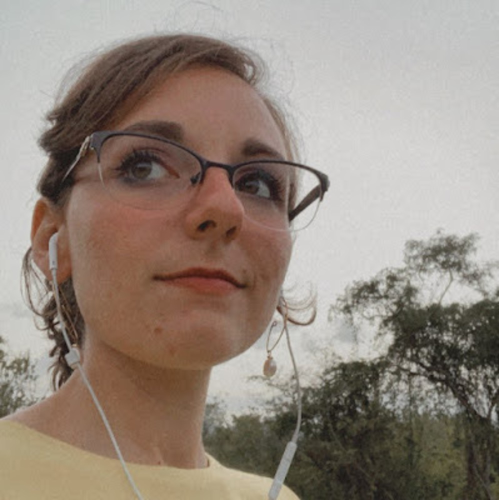 Meet your Posher, Gabriela
